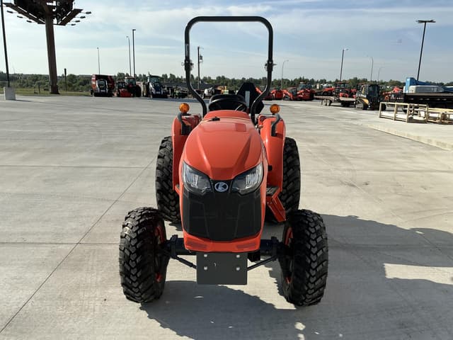 Image of Kubota L3302HST equipment image 3