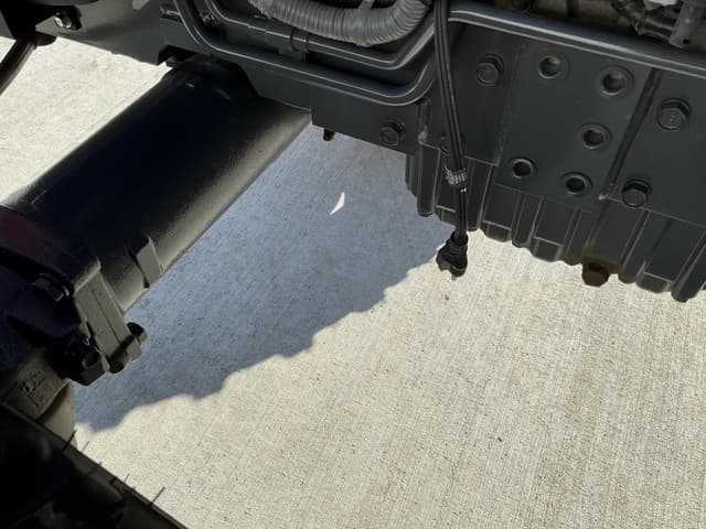 Image of Kubota L3302HST equipment image 4