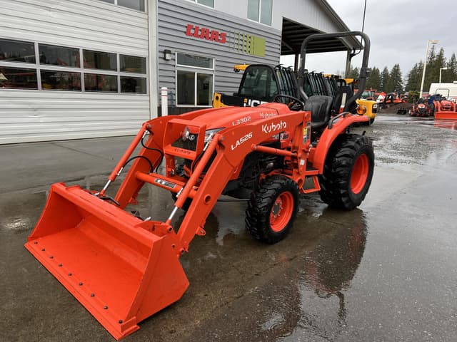 Image of Kubota L3302HST equipment image 1