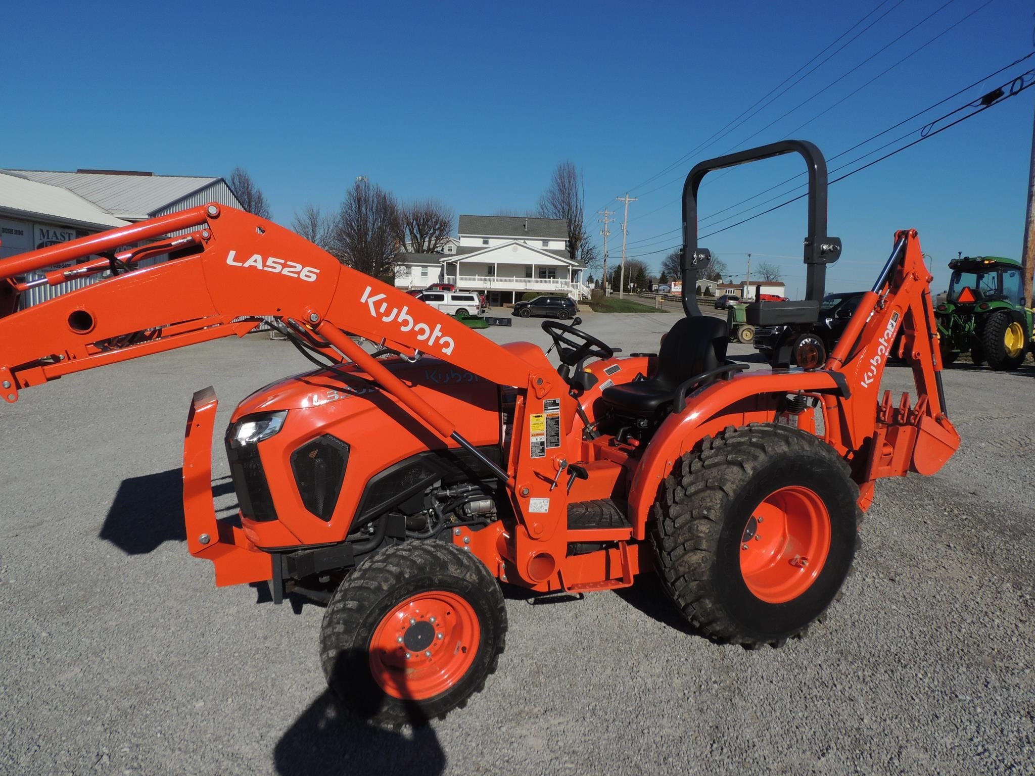 2023 Kubota L3302HST Equipment Image0