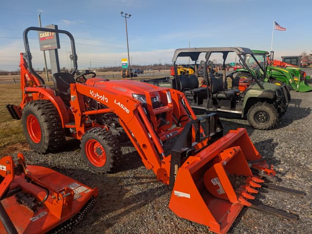 Image of Kubota L3302HST equipment image 3