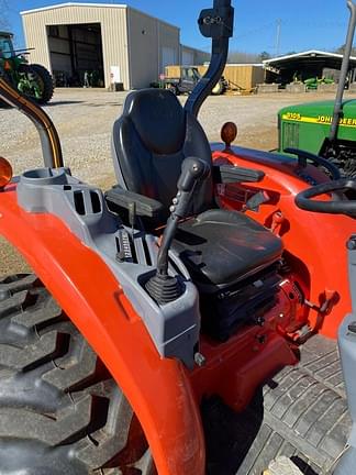 Image of Kubota L3560 equipment image 3