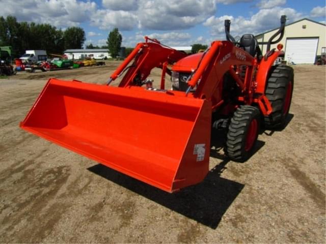 Image of Kubota L3560 equipment image 3