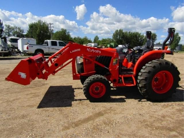 Image of Kubota L3560 equipment image 2