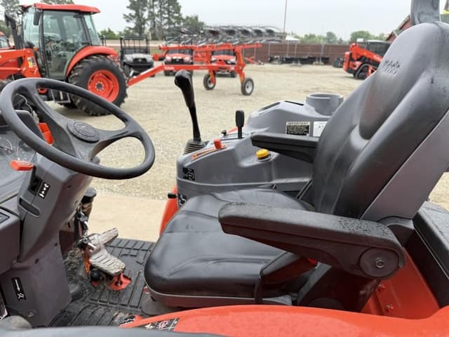 Image of Kubota L3560 equipment image 2