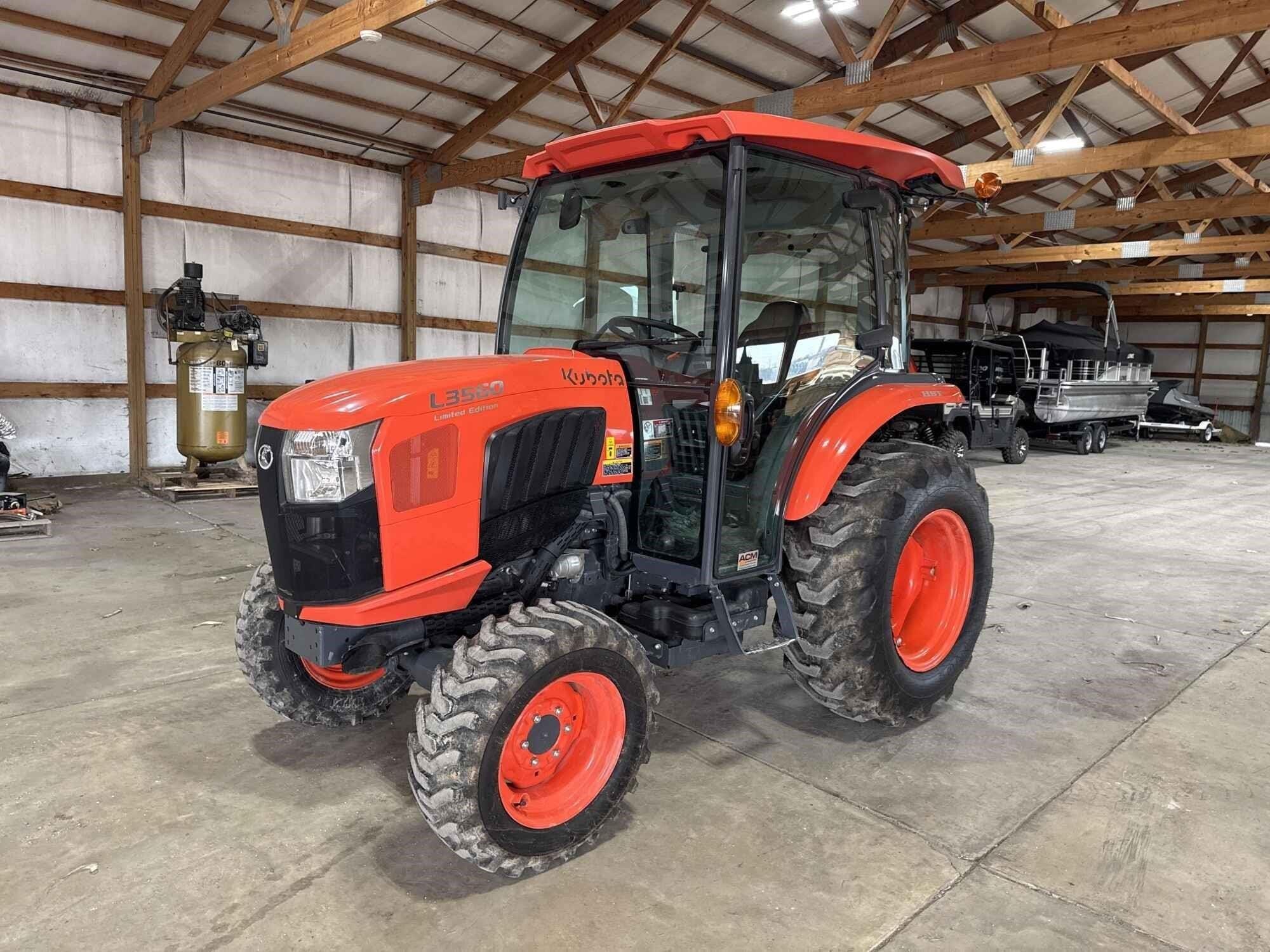 2023 Kubota L3560HSTC-LE Equipment Image0