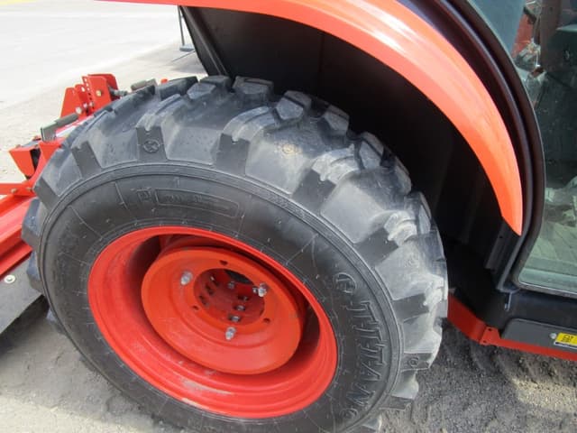Image of Kubota L3560HSTC-LE equipment image 3