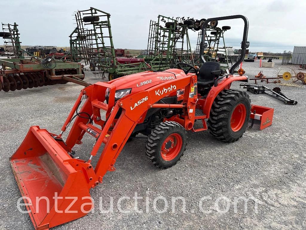 Image of Kubota L3902 Primary image