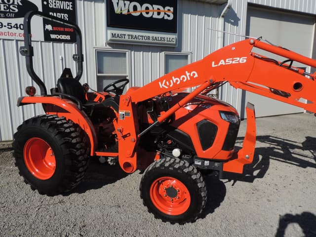 Image of Kubota L3902DT equipment image 3