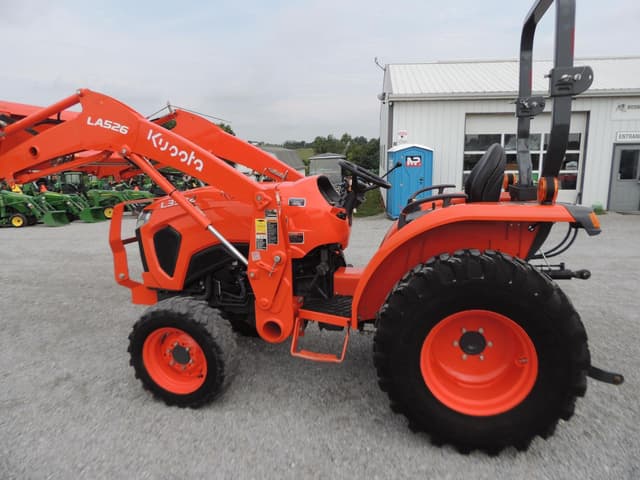 Image of Kubota L3902HST equipment image 1