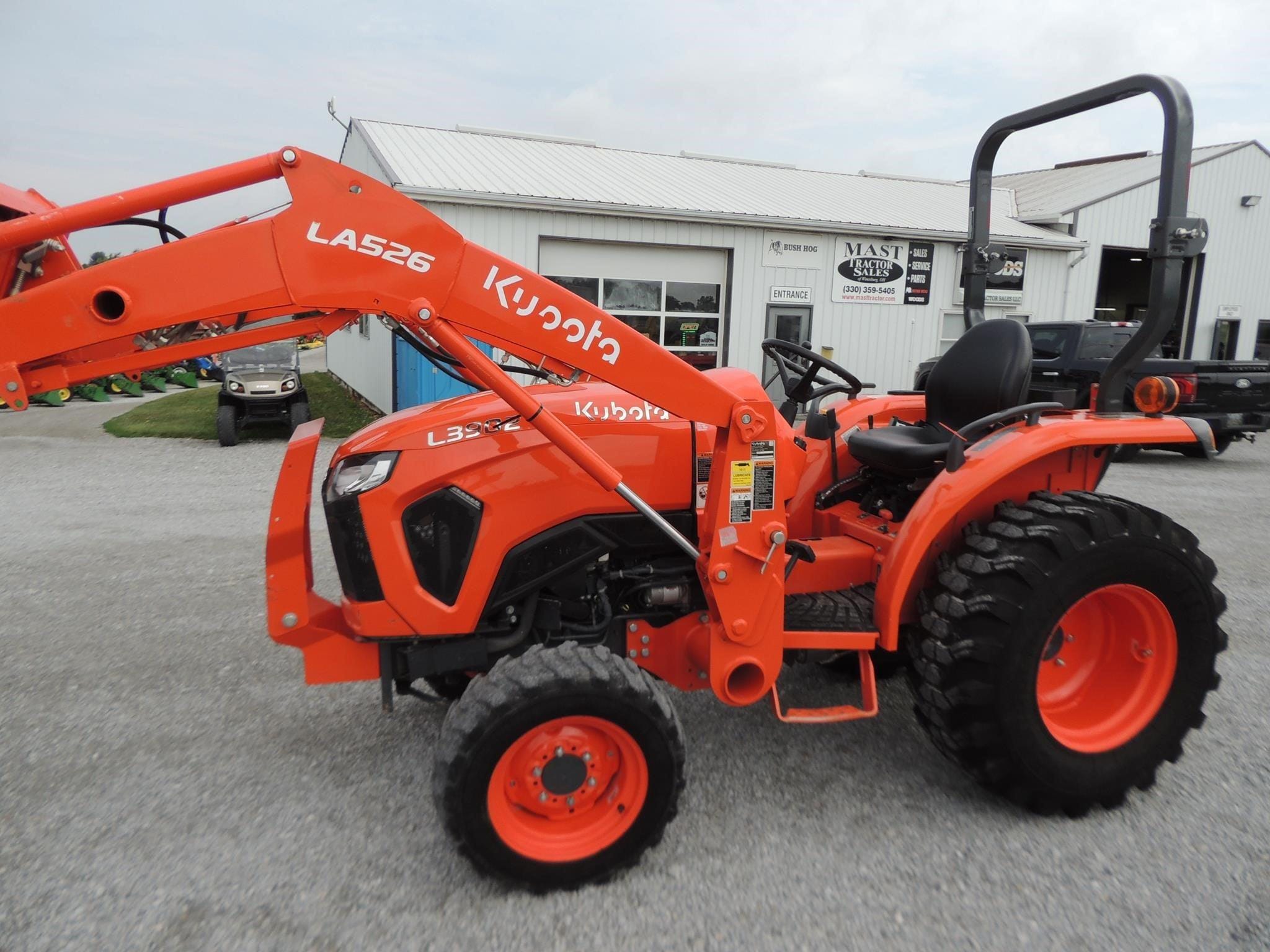 2023 Kubota L3902HST Equipment Image0