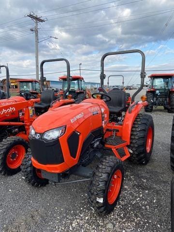 Main image Kubota L3902HST