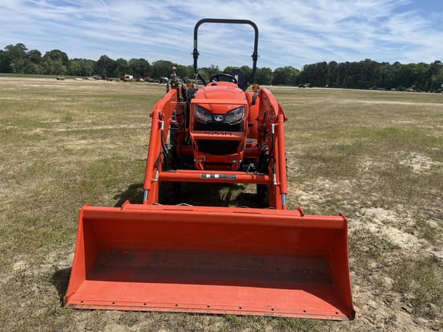 Image of Kubota L3902HST equipment image 3