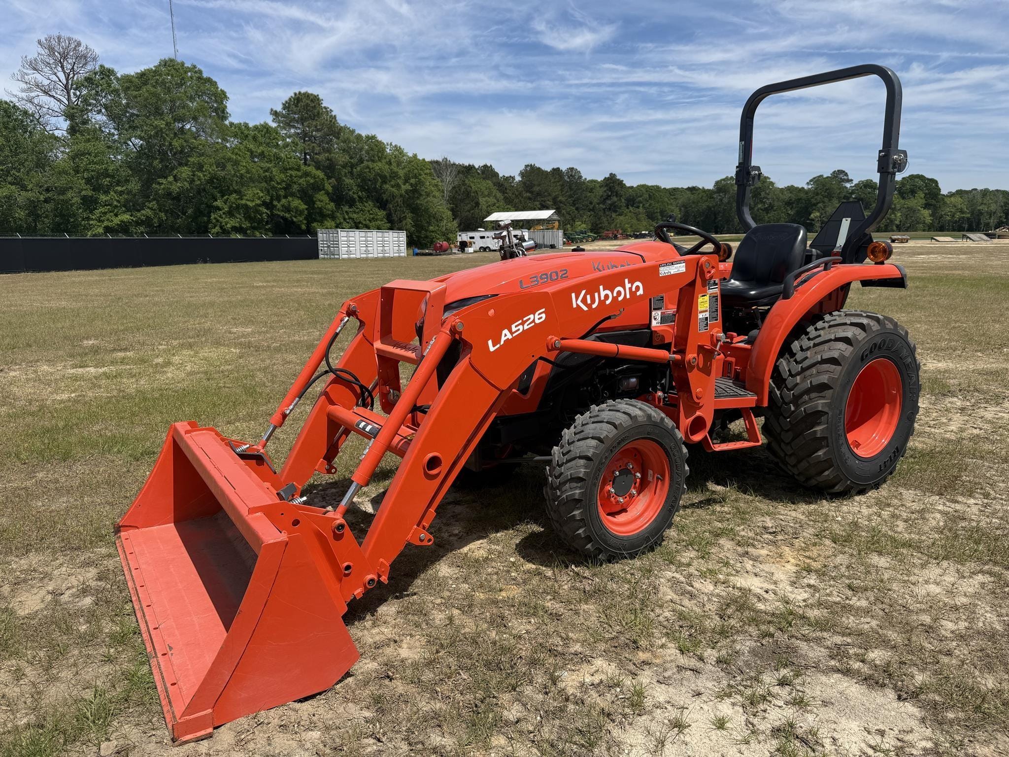 2023 Kubota L3902HST Equipment Image0
