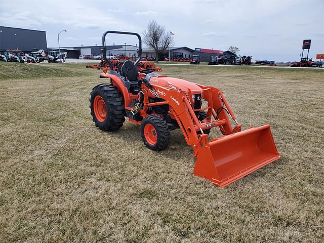 Image of Kubota L4060HST-LE equipment image 3