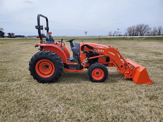 Image of Kubota L4060HST-LE equipment image 4