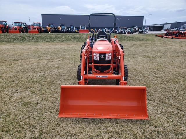 Image of Kubota L4060HST-LE equipment image 2