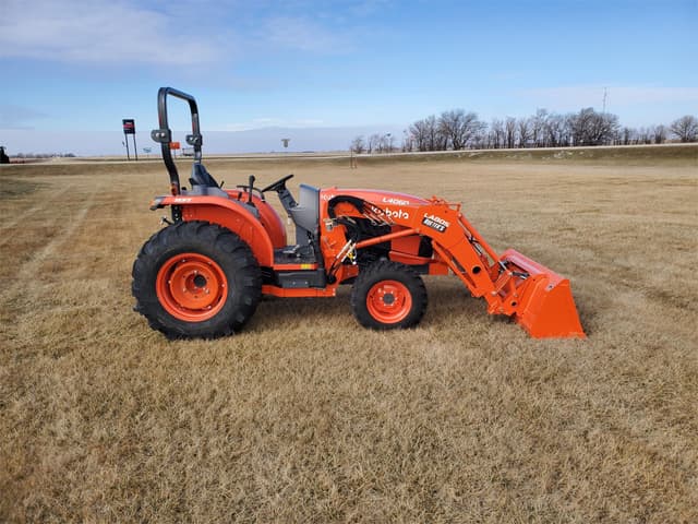 Image of Kubota L4060HST-LE equipment image 4