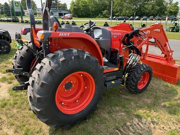 Image of Kubota L4060HST-LE equipment image 3