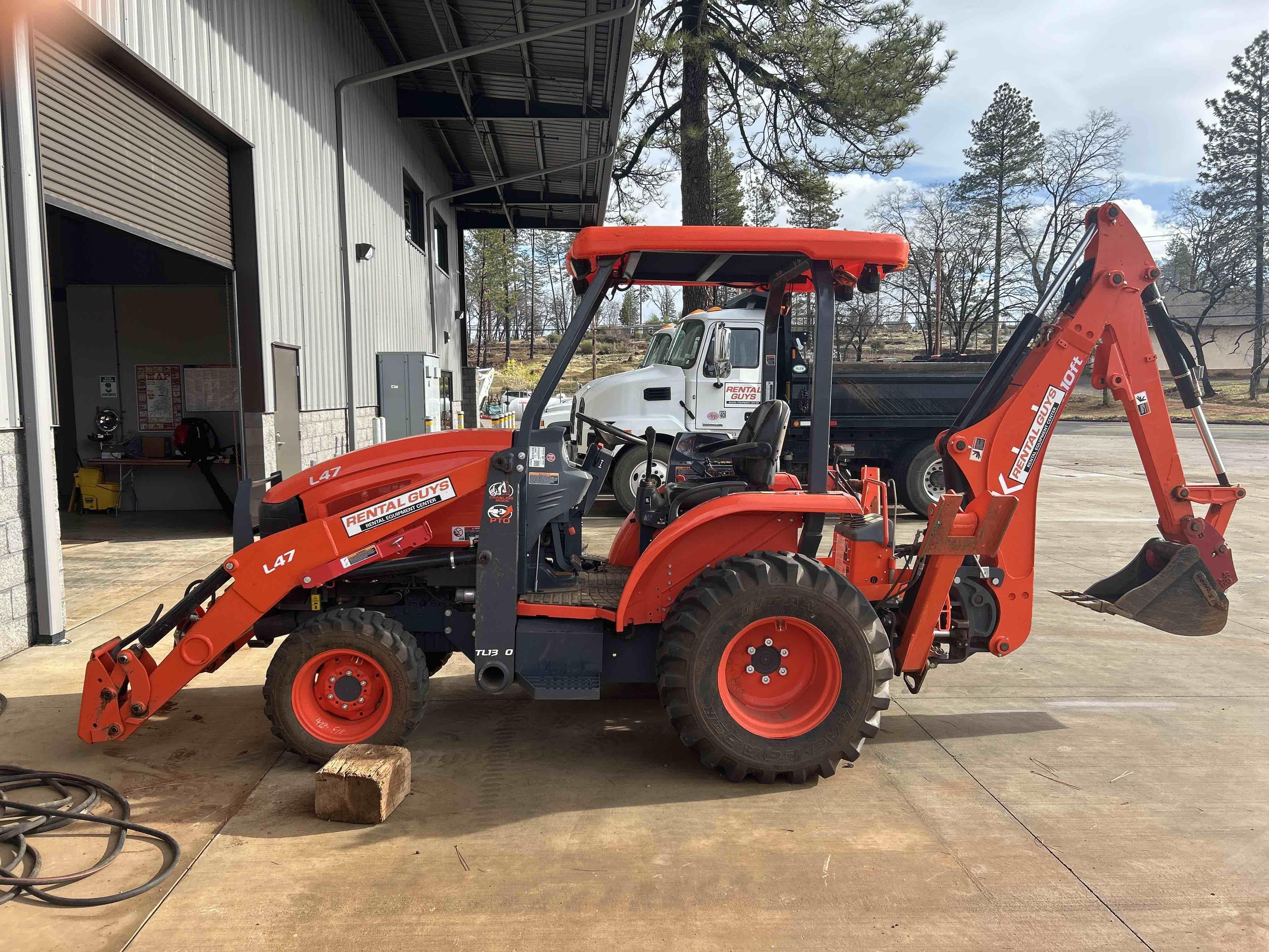 2023 Kubota L47 Equipment Image0