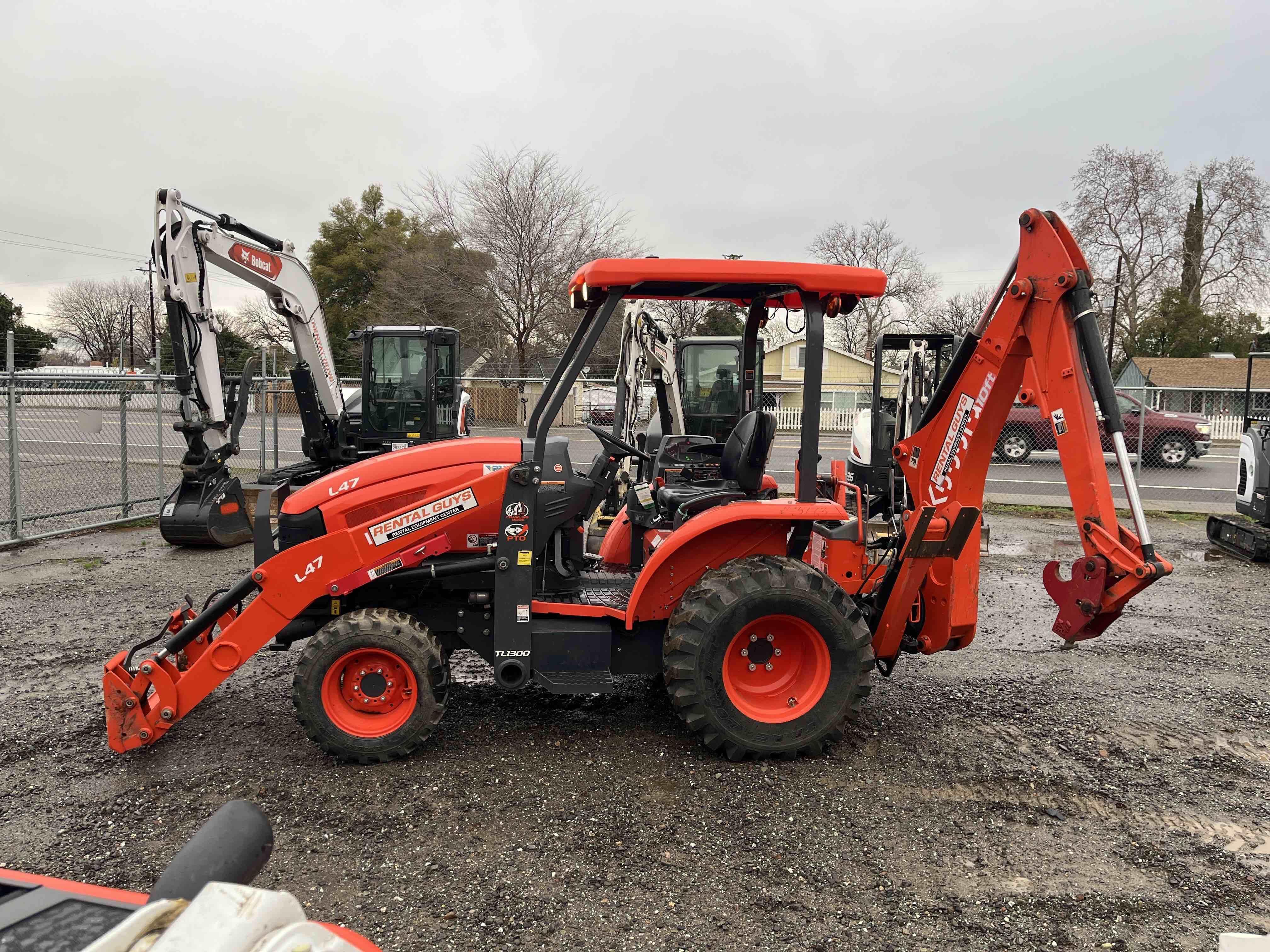 2023 Kubota L47 Equipment Image0