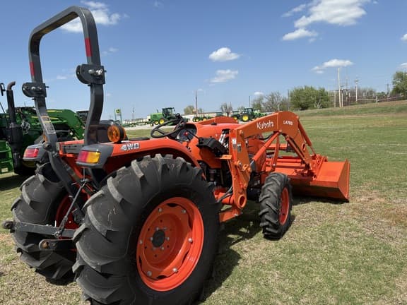 Image of Kubota L4701 equipment image 4