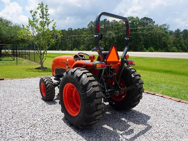 Image of Kubota L4701DT equipment image 2