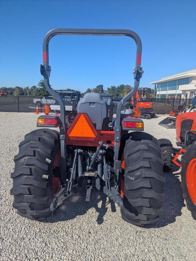 Image of Kubota L6060HST equipment image 3