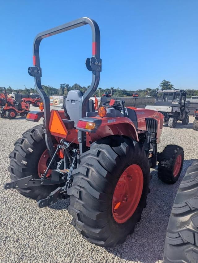 Image of Kubota L6060 equipment image 4