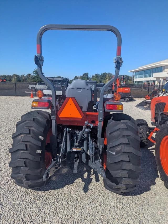 Image of Kubota L6060 equipment image 3