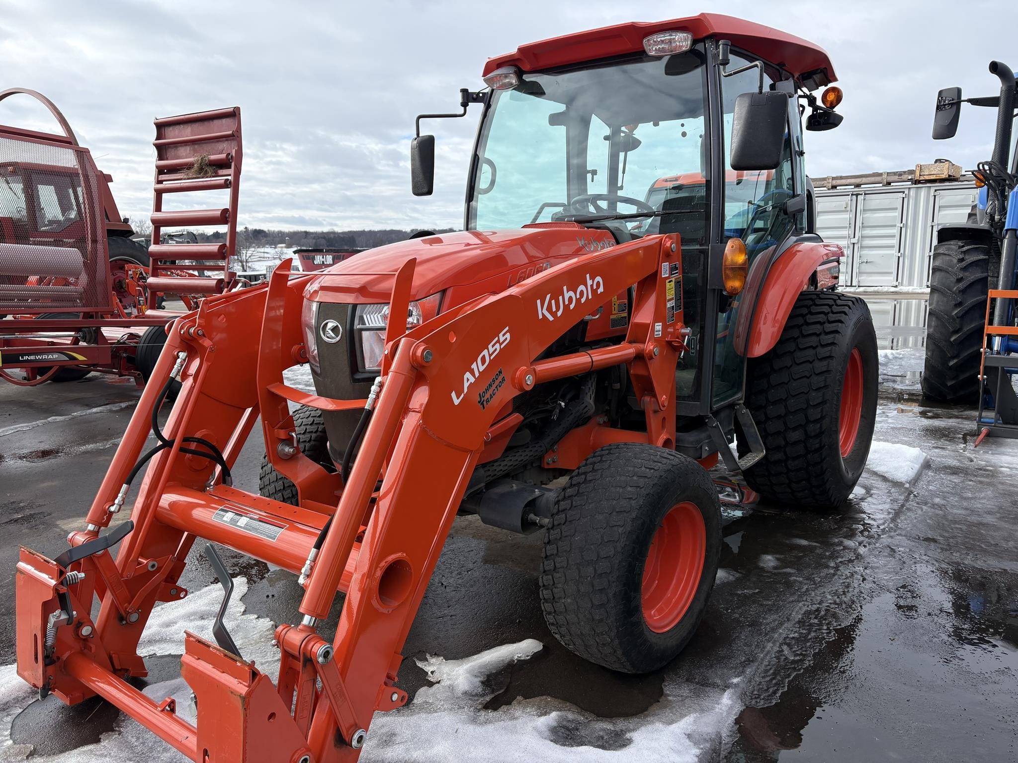 2023 Kubota L6060HSTC Equipment Image0