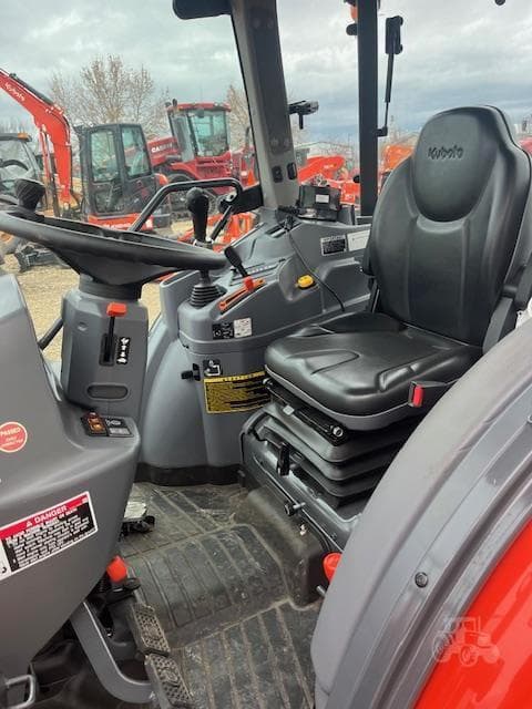 Image of Kubota L6060HSTC equipment image 3