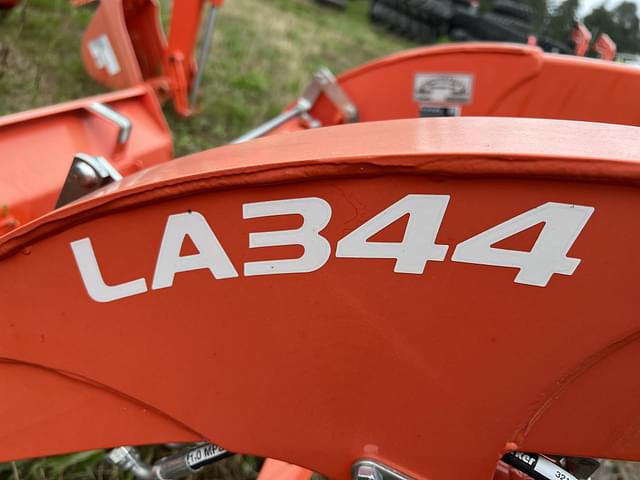 Image of Kubota LA344 equipment image 4