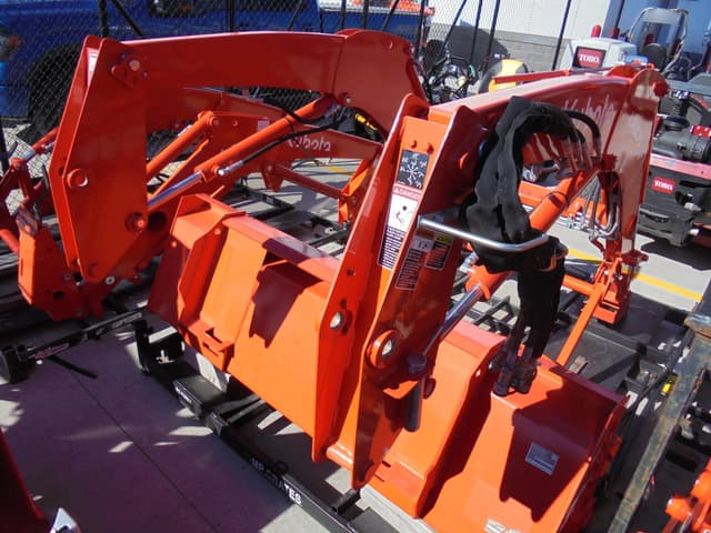 Image of Kubota LA805 equipment image 3