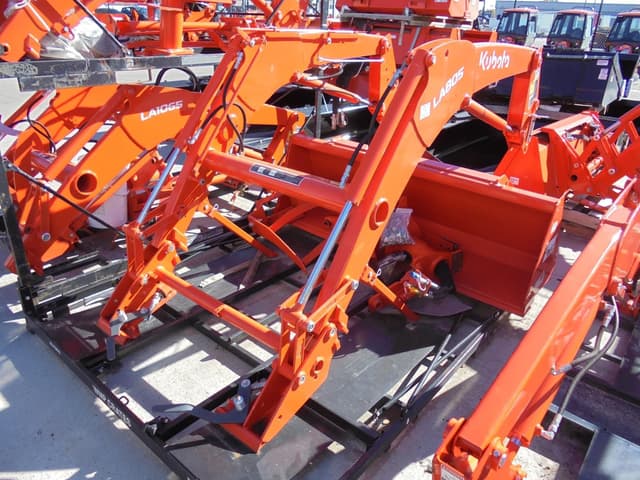 Image of Kubota LA805 equipment image 1