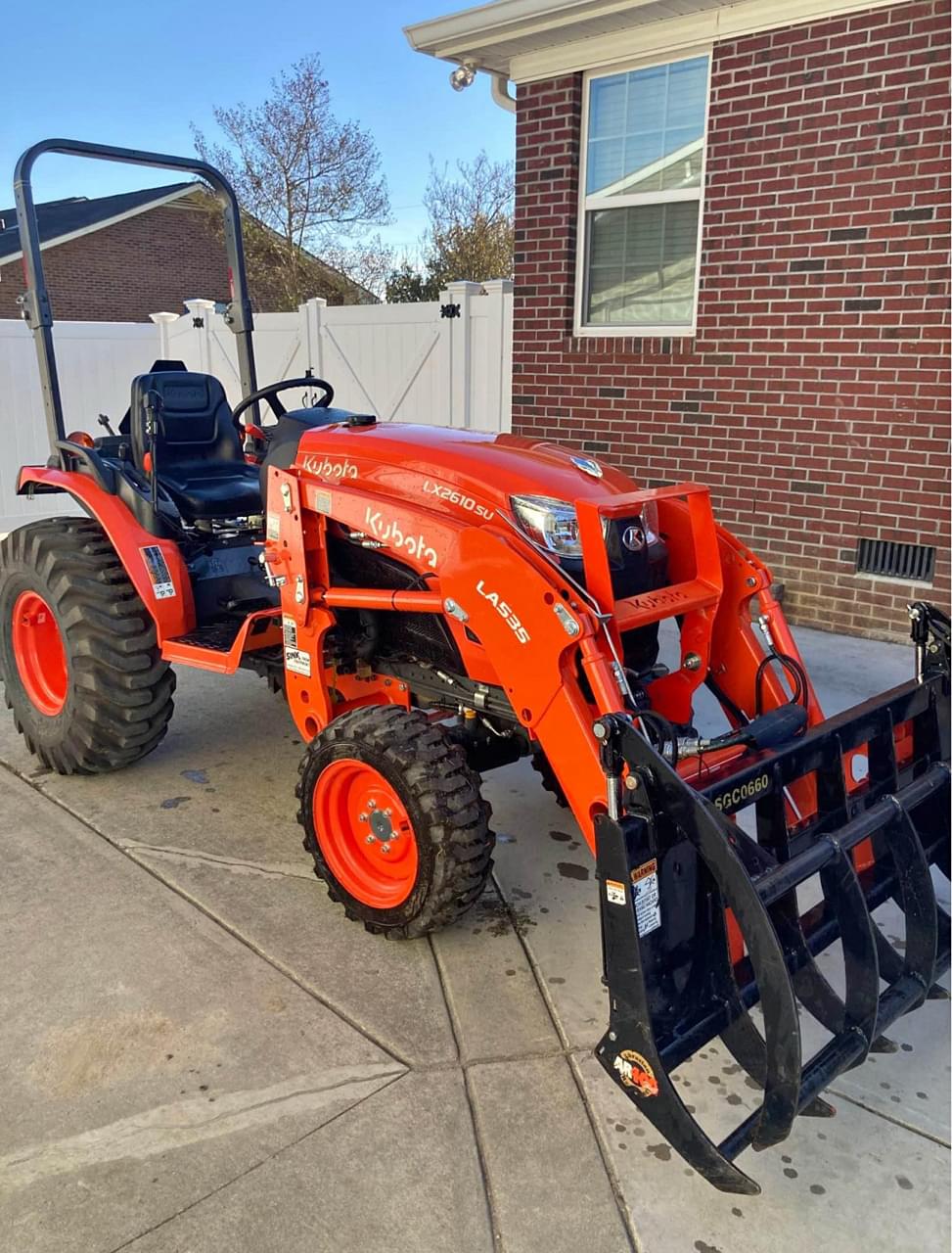 Image of Kubota LX2610SU Primary image