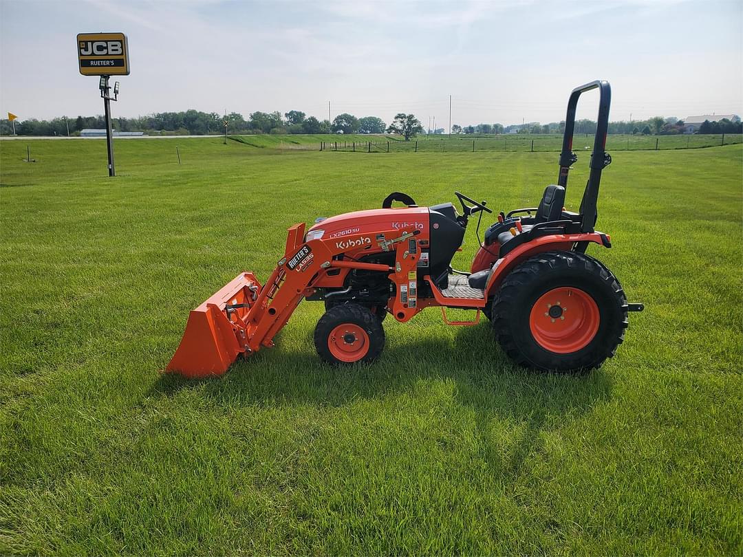 Image of Kubota LX2610SUHSD Primary image