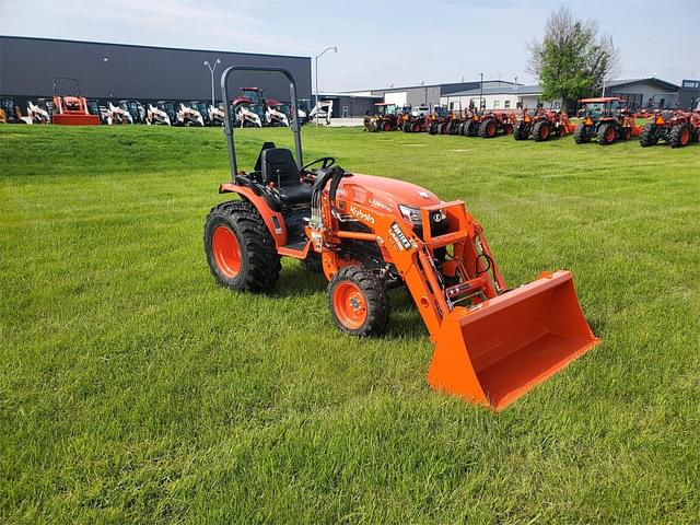 Image of Kubota LX2610SUHSD equipment image 3