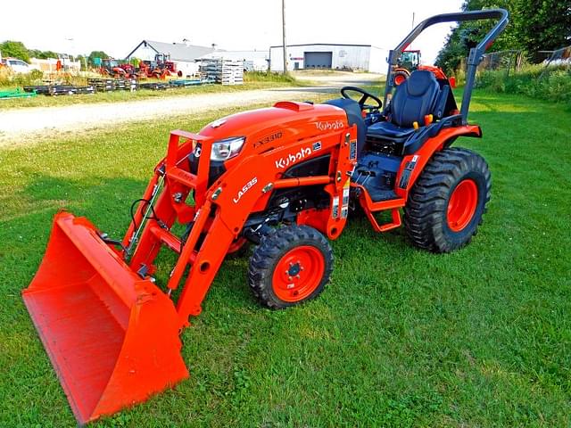 Image of Kubota LX3310 equipment image 3