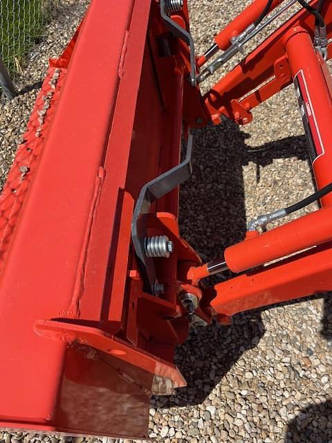 Image of Kubota LX3310HSD equipment image 2