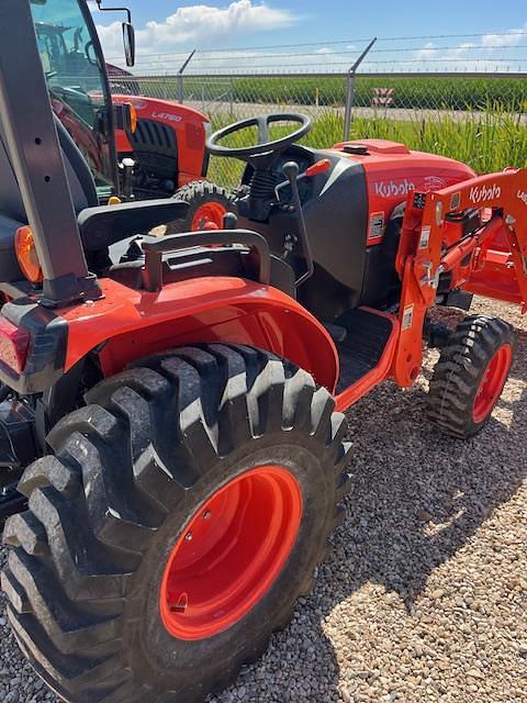 Image of Kubota LX3310HSD equipment image 4