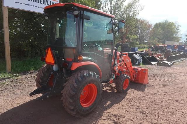 Image of Kubota LX3310 equipment image 1