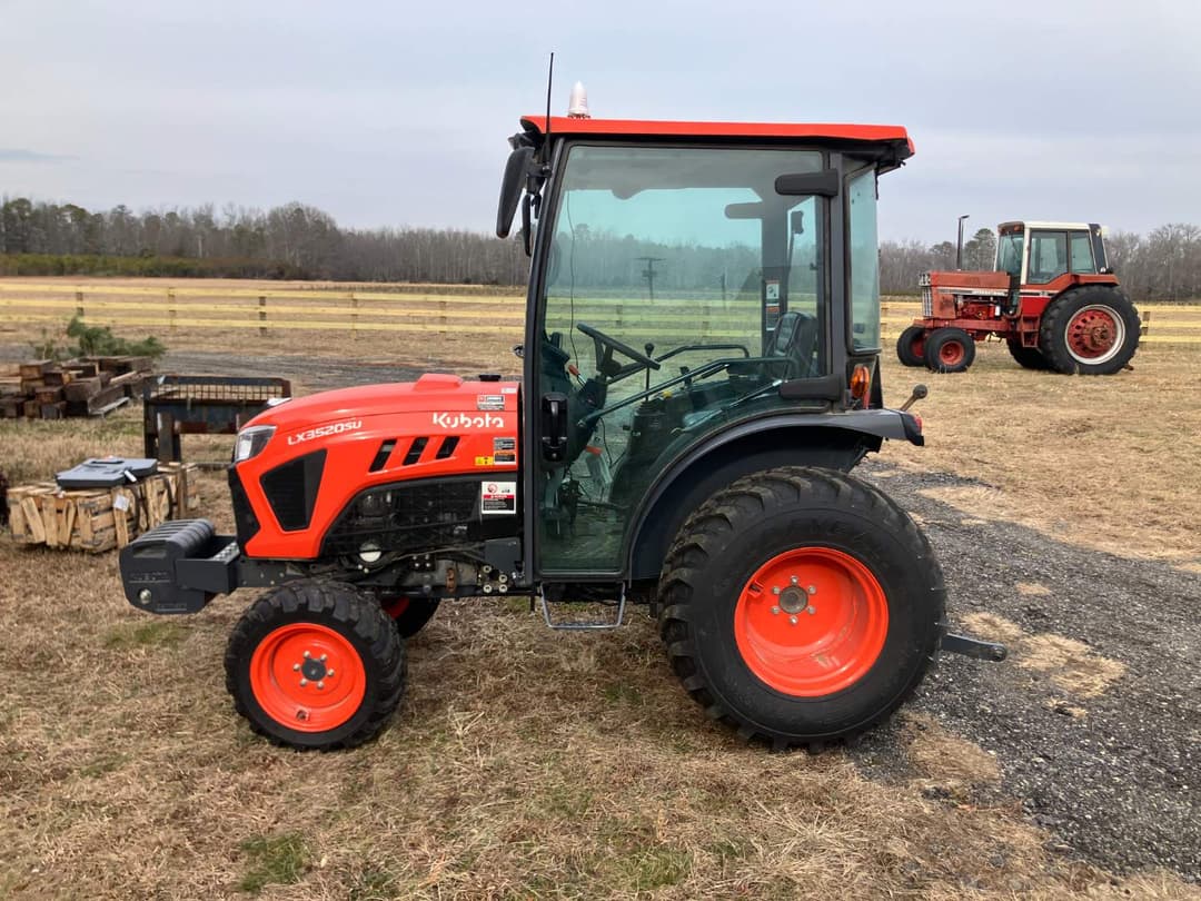 Image of Kubota LX3520SUHSDC Image 1