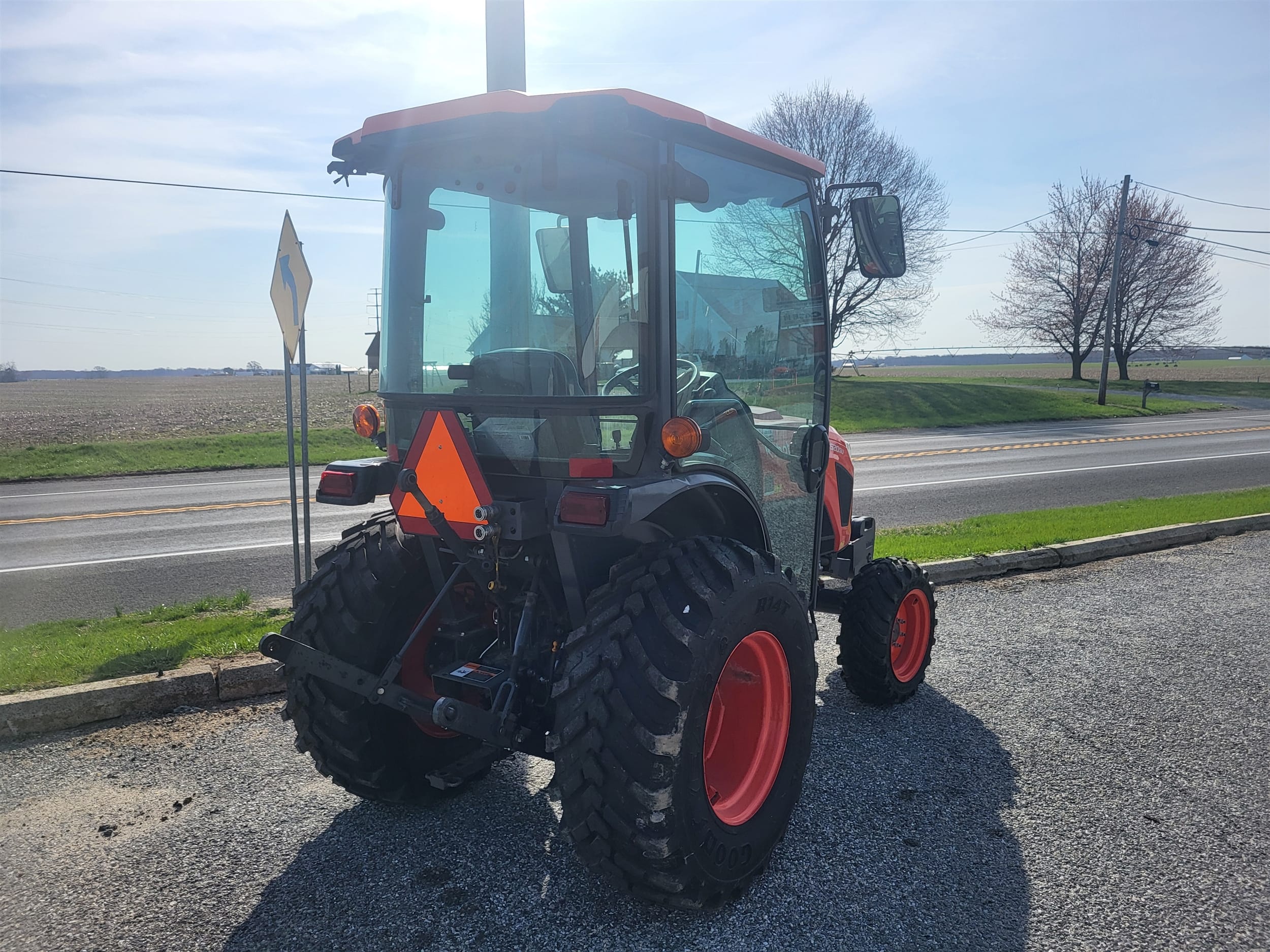2023 Kubota LX3520SUHSDC Equipment Image0