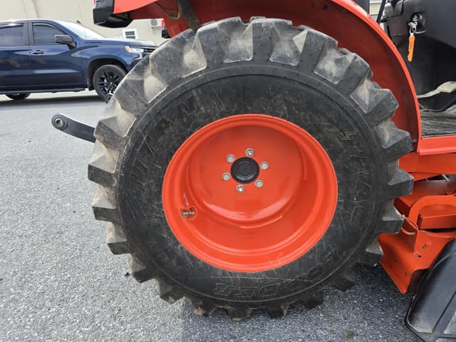 Image of Kubota LX4020HSD equipment image 4