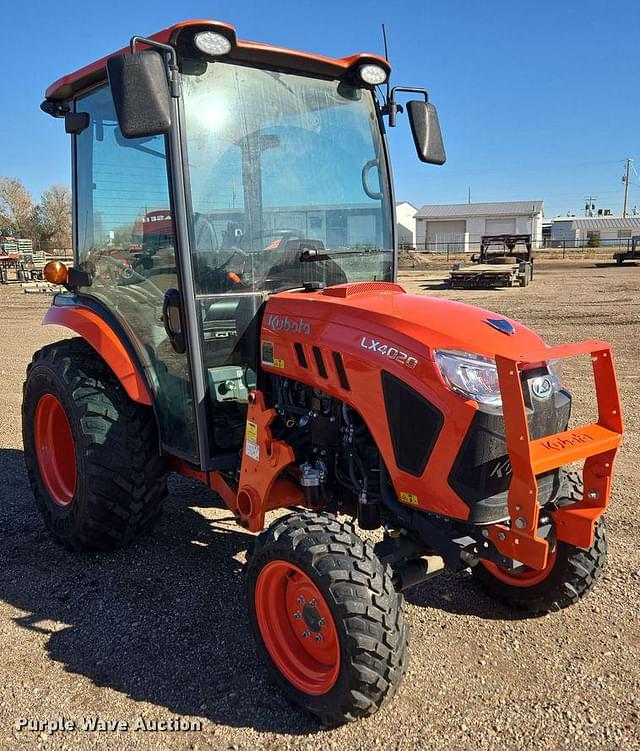 Image of Kubota LX4020HSD equipment image 2