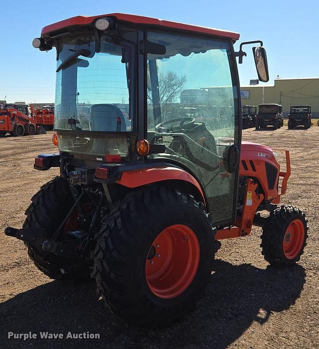 Image of Kubota LX4020HSD equipment image 4