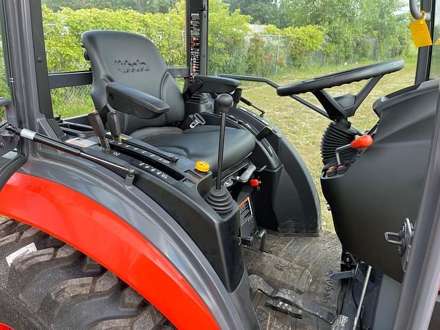 Image of Kubota LX4020HSDC equipment image 1