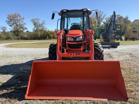 Image of Kubota M4-071 equipment image 3