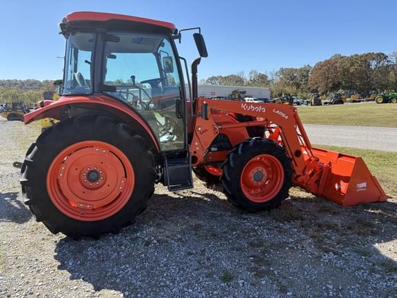 Image of Kubota M4-071 equipment image 2